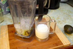 2014-avocado-shake 010